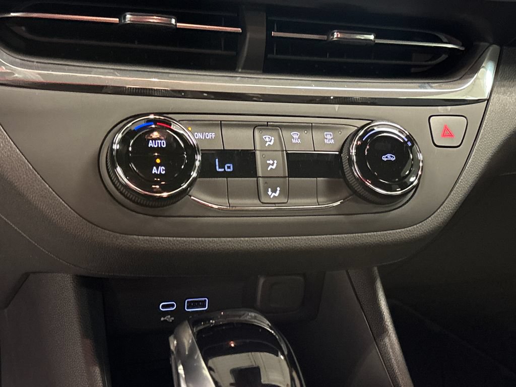 New 2026 Buick Envista Sport Touring w/ Advanced Safety Package FWD image 34