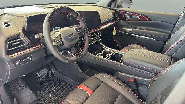 New 2027 Chevrolet Traverse RS w/ LPO, Floor Liner Package AWD/4WD image 9