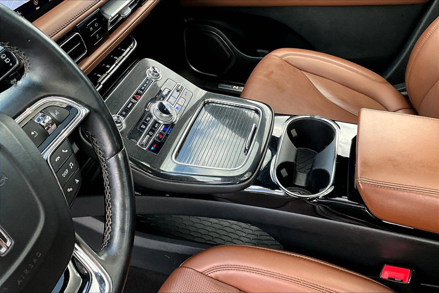 Used 2023 Lincoln Nautilus Reserve AWD/4WD image 18