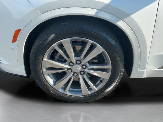Used 2022 Cadillac XT6 Premium Luxury w/ Technology Package FWD image 40