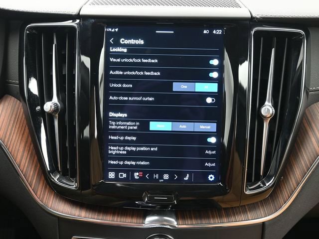 Used 2023 Volvo XC60 B6 Ultimate w/ Climate Package image 18