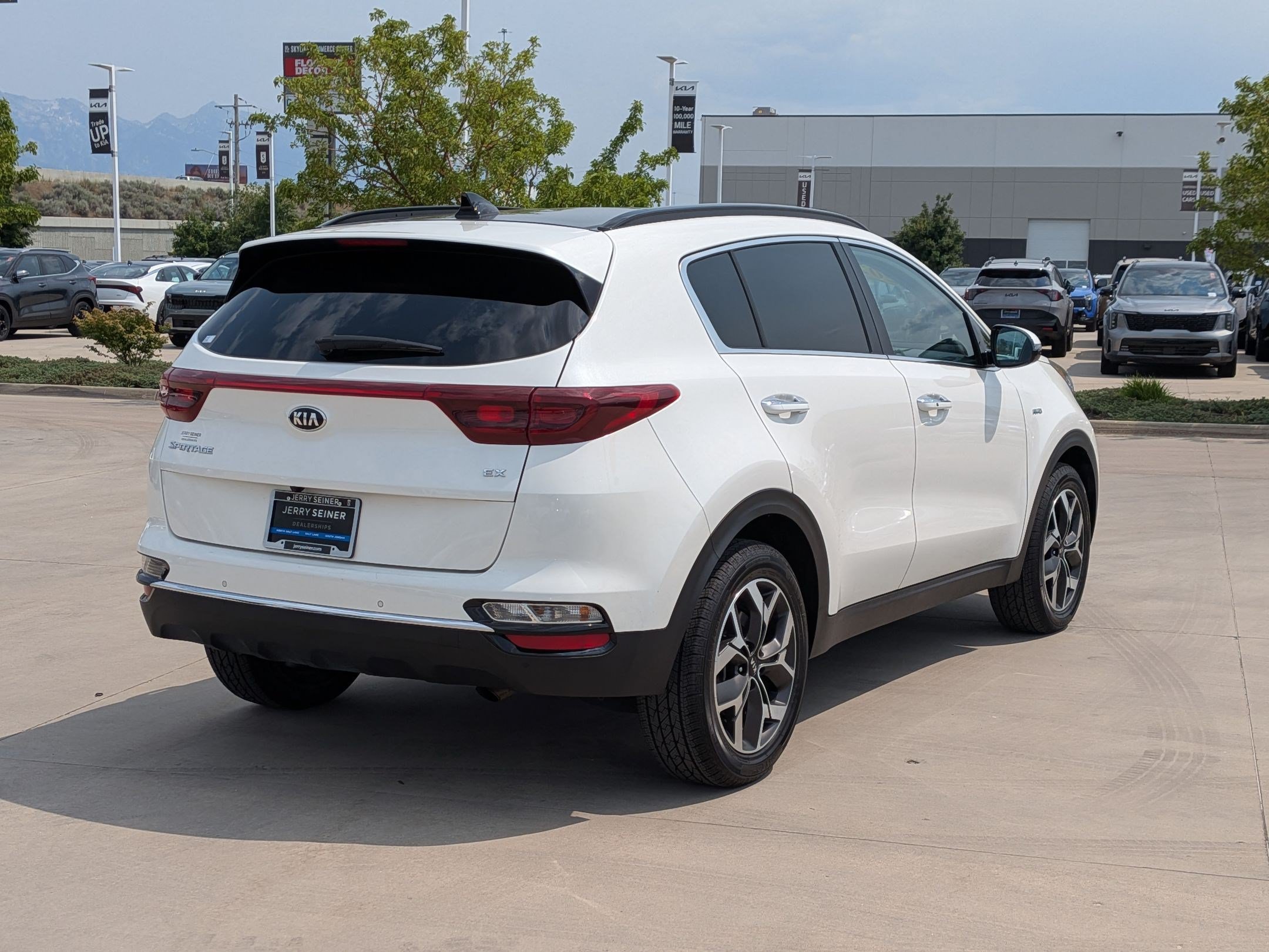 Used 2021 Kia Sportage EX w/ EX Technology Package AWD/4WD image 5
