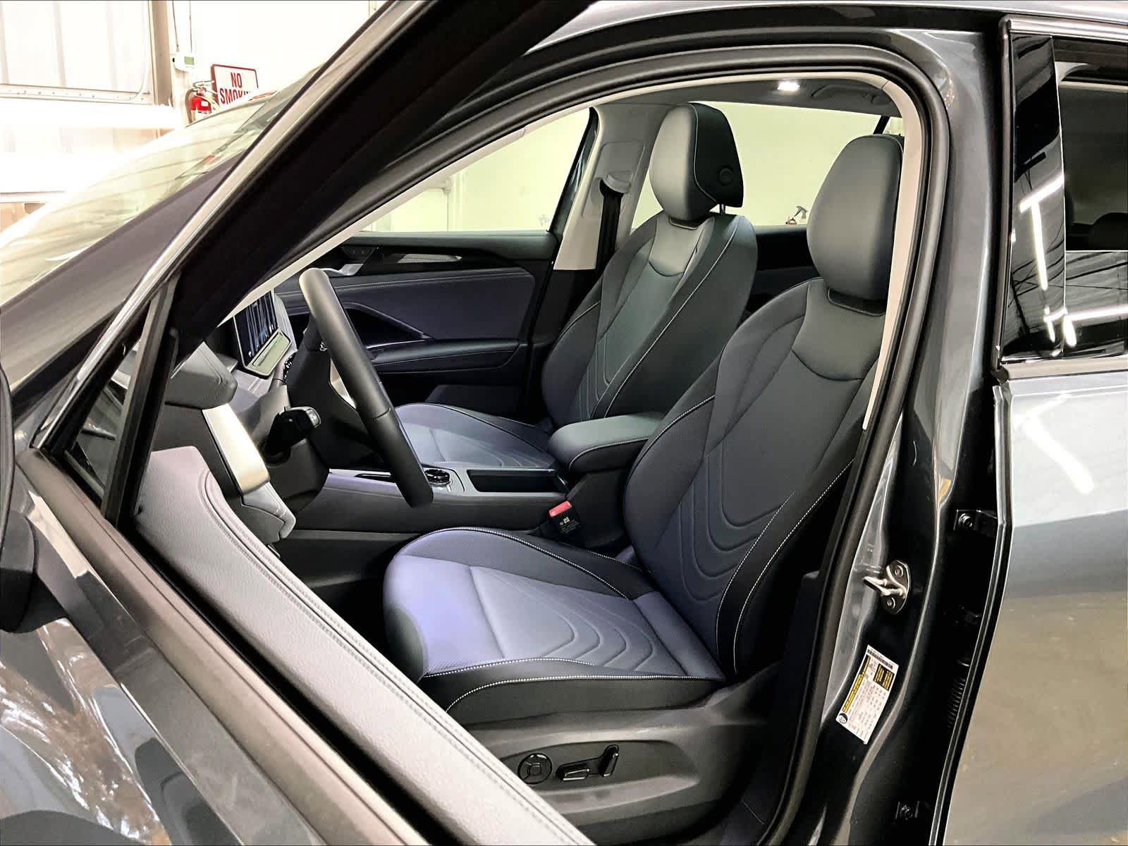 New 2026 Volkswagen Tiguan SE AWD/4WD image 11
