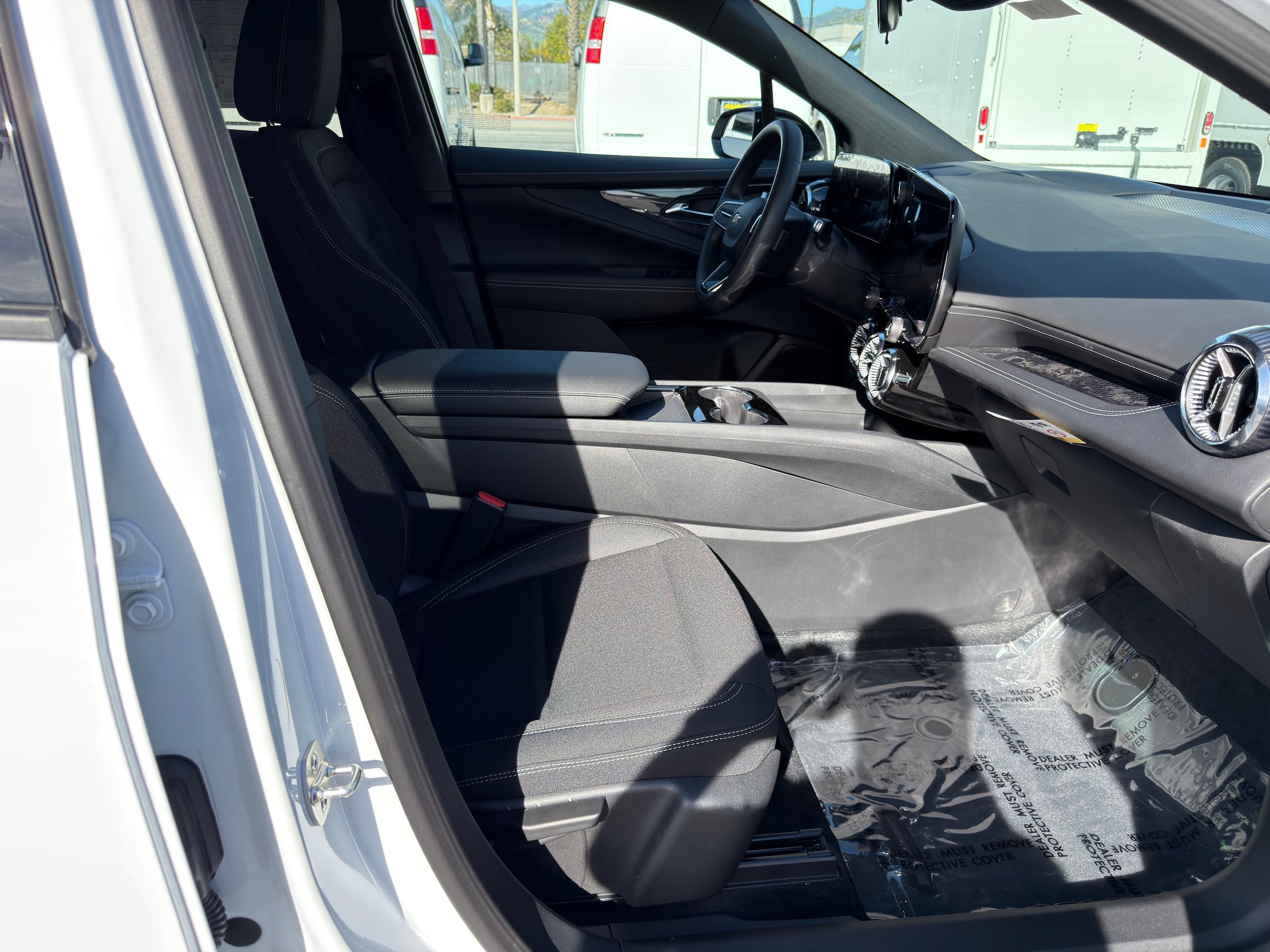 New 2026 Chevrolet Blazer EV LT w/ LPO, Blackout Package FWD image 10