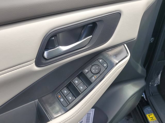 New 2026 Nissan Rogue Dark Armor FWD image 10
