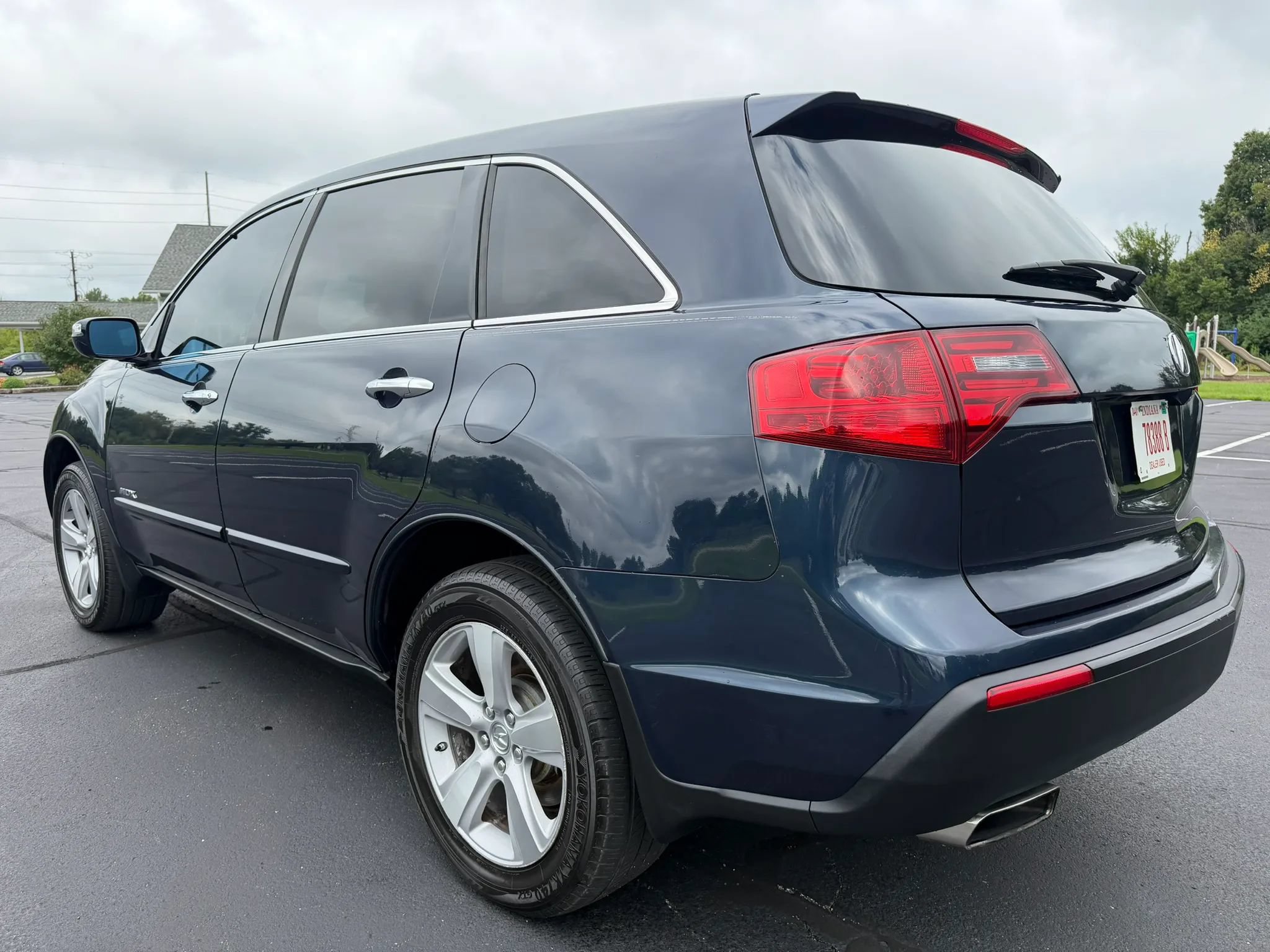 Used 2011 Acura MDX w/ Technology Package AWD/4WD image 4