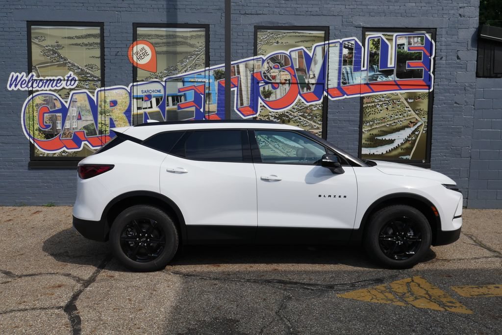 New 2026 Chevrolet Blazer LT w/ Sound & Technology Package AWD/4WD image 37