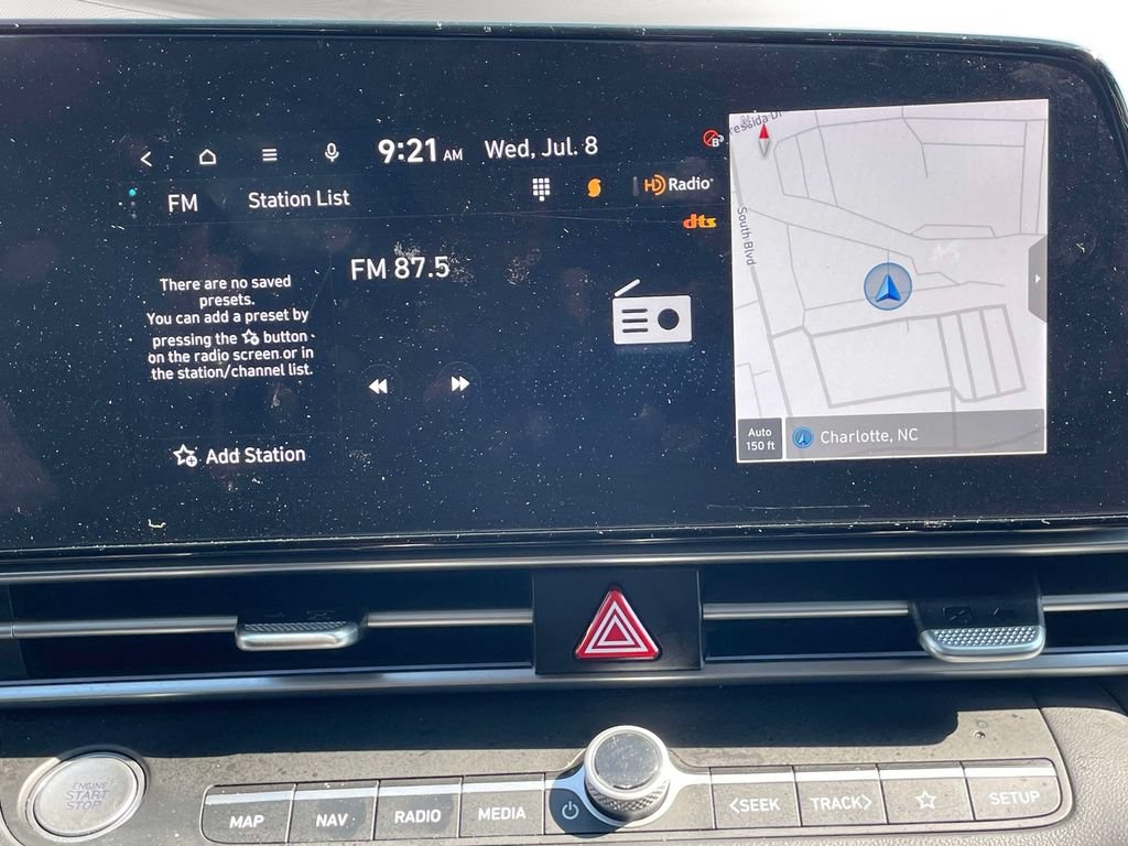 Used 2024 Hyundai Elantra SEL FWD image 27