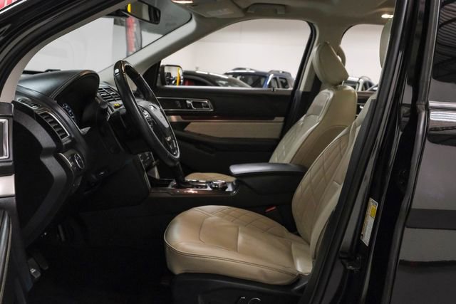 Used 2018 Ford Explorer Platinum image 4
