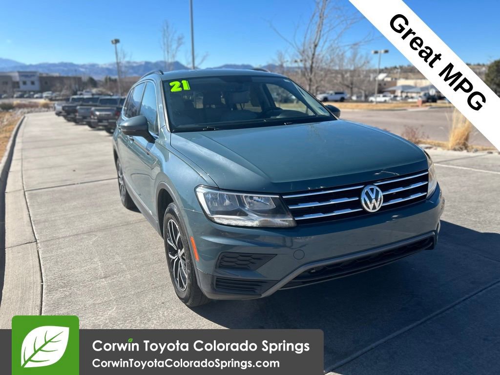 Used 2021 Volkswagen Tiguan SE image 1