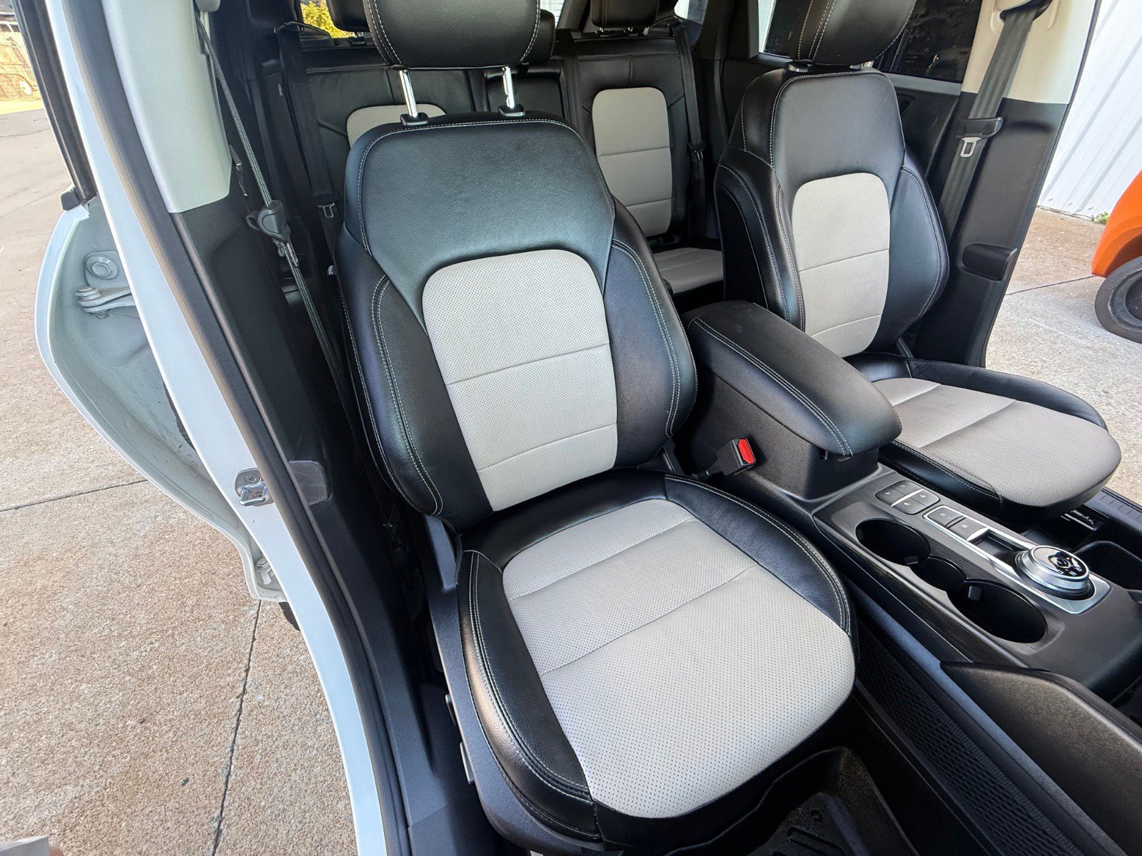 Used 2022 Ford Escape Titanium w/ Titanium Elite Package image 31