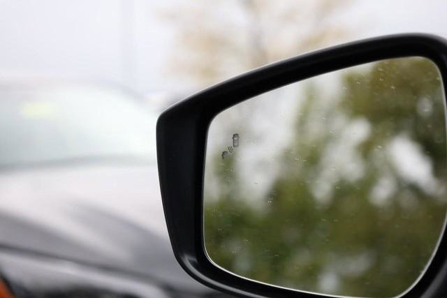 New 2025 Nissan Versa SR w/ Trunk Package image 18