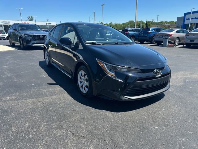 Used 2023 Toyota Corolla LE w/ Carpet Mat Package (TMS) FWD image 5