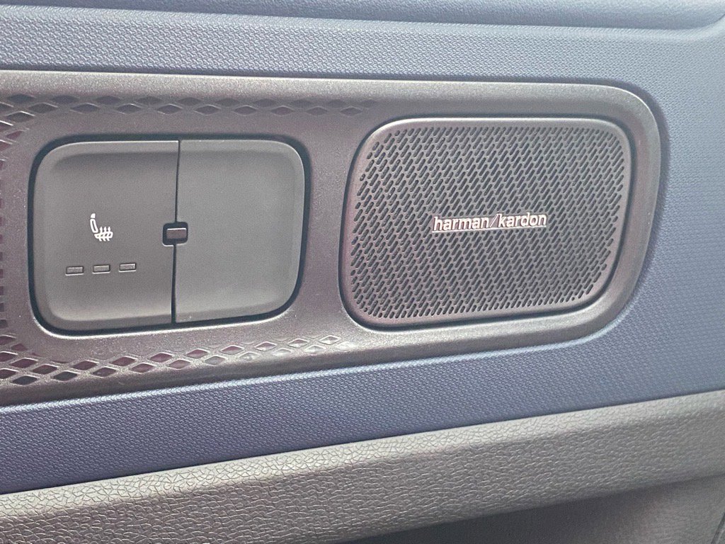 New 2025 Volkswagen ID. Buzz Pro S Plus image 11