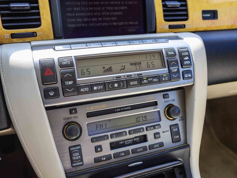 Used 2002 Lexus SC 430 Convertible RWD image 28
