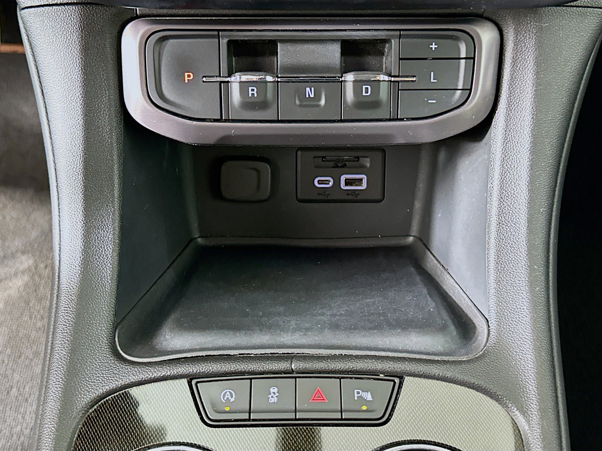 Used 2021 GMC Acadia AT4 AWD/4WD image 25