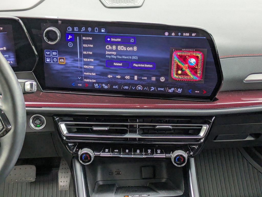 Used 2024 Chevrolet Traverse RS w/ LPO, Floor Liner Package image 19