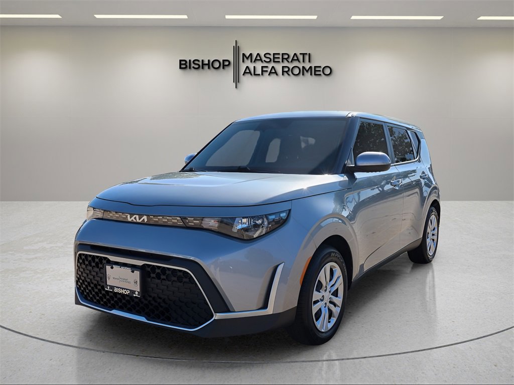 Used 2023 Kia Soul LX image 3