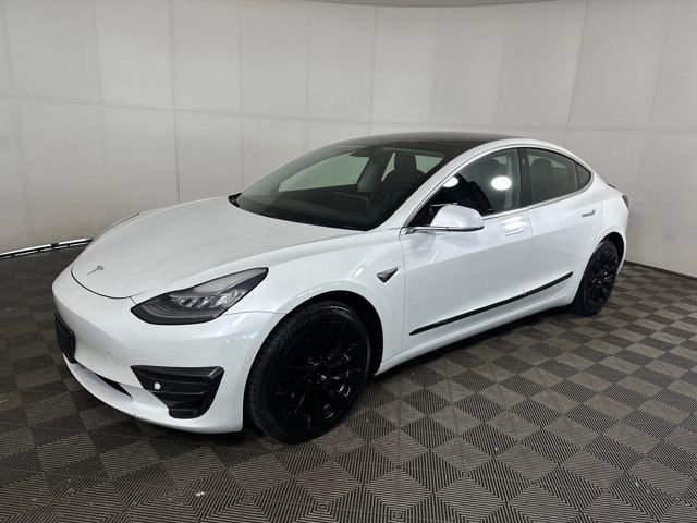 Used 2019 Tesla Model 3 Performance image 7