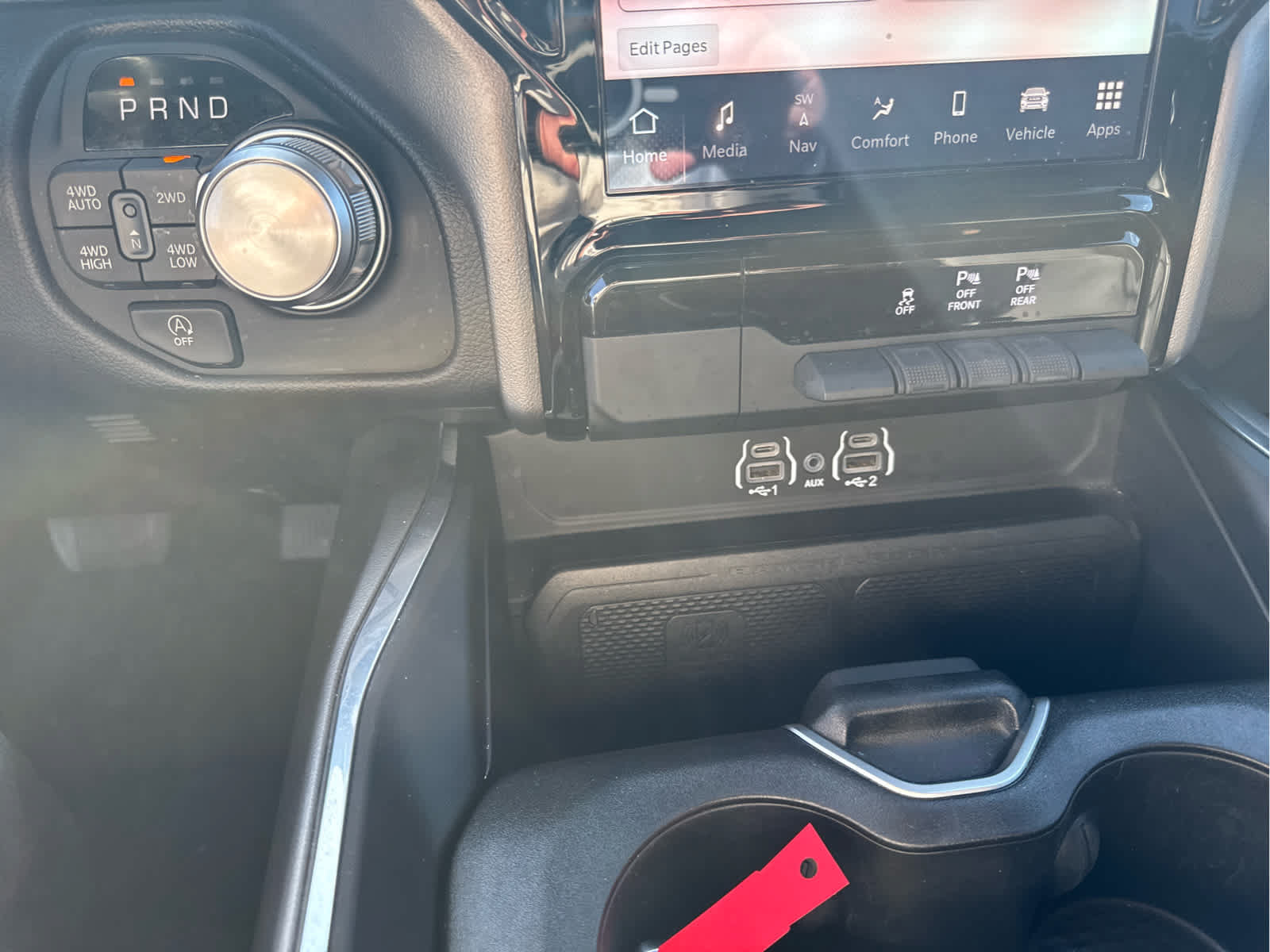 Used 2025 RAM 1500 Laramie AWD/4WD image 39