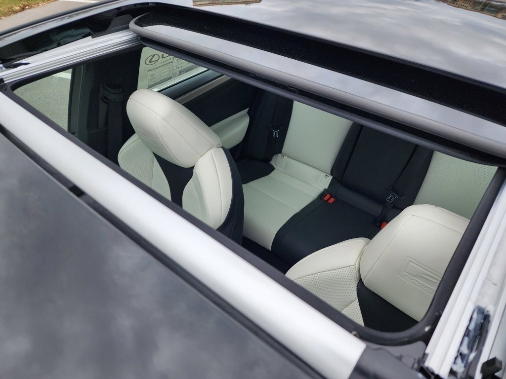 Certified 2025 Lexus ES 350 F Sport image 8