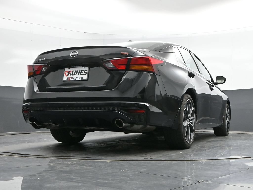 Used 2025 Nissan Altima 2.5 SR w/ SR Premium Package FWD image 39