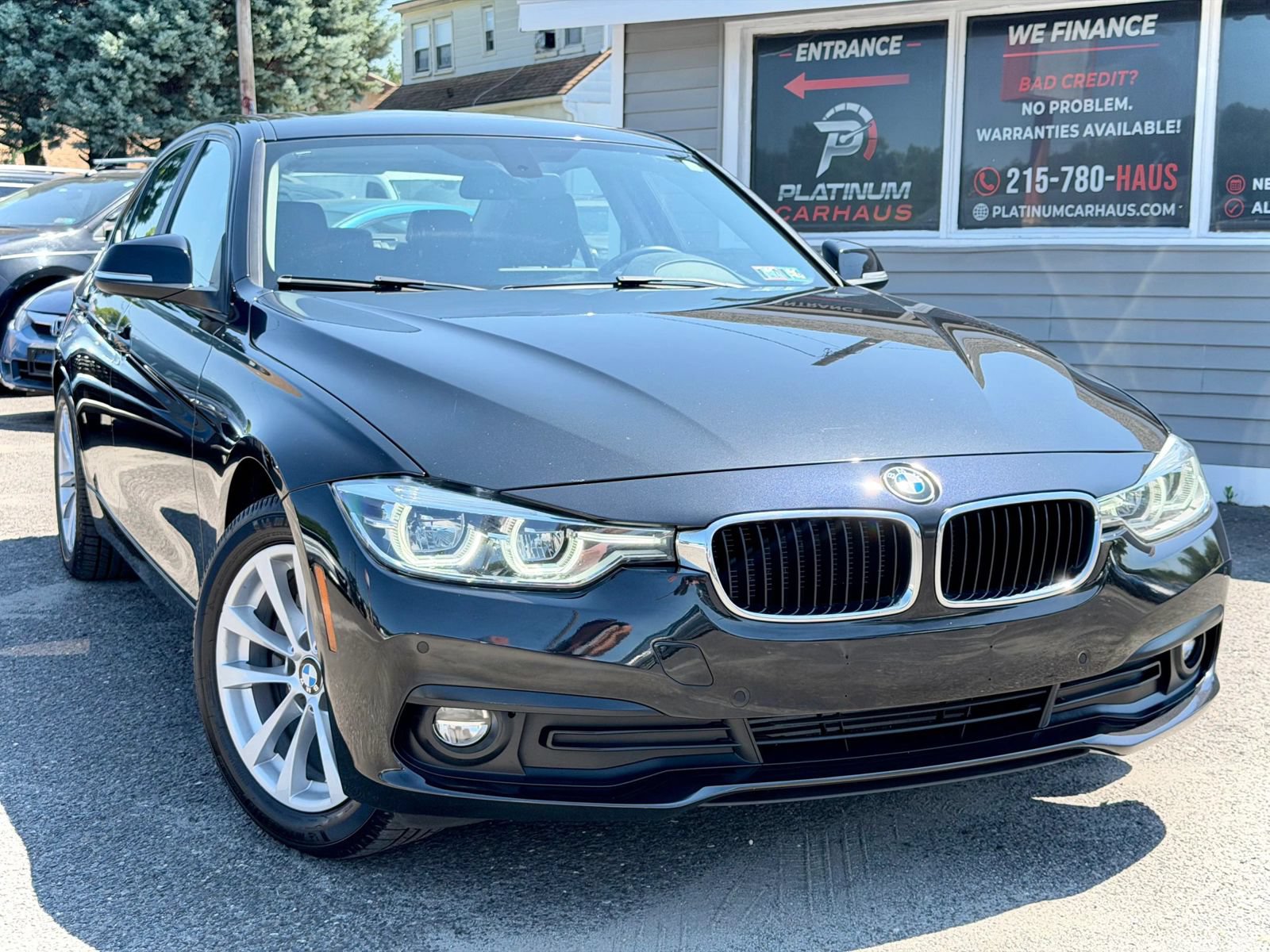 Used 2018 BMW 320i xDrive Sedan w/ Convenience Package AWD/4WD image 18