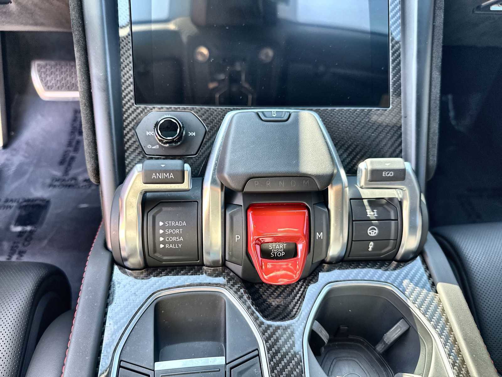 Used 2024 Lamborghini Urus Performante AWD/4WD image 23