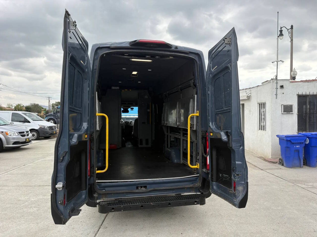 Used 2019 Ford Transit 250 148 High Roof Extended RWD image 6