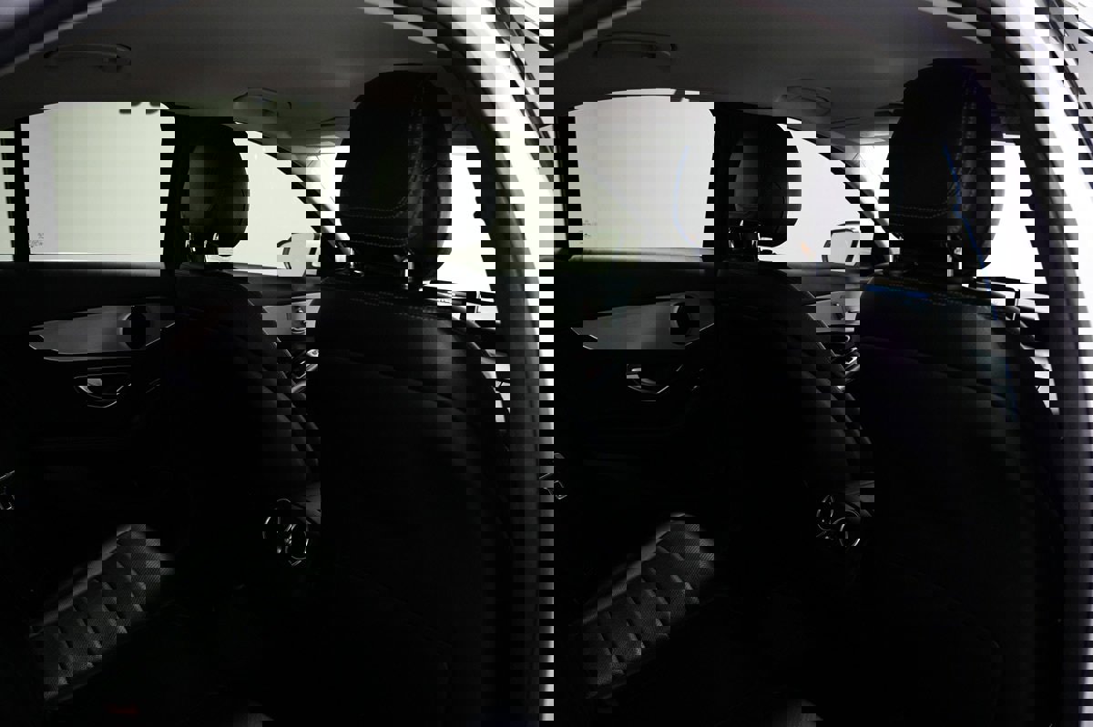 Used 2017 Mercedes-Benz C 300 Sedan image 20