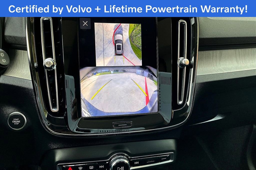 Used 2025 Volvo XC40 B5 Plus AWD/4WD image 30