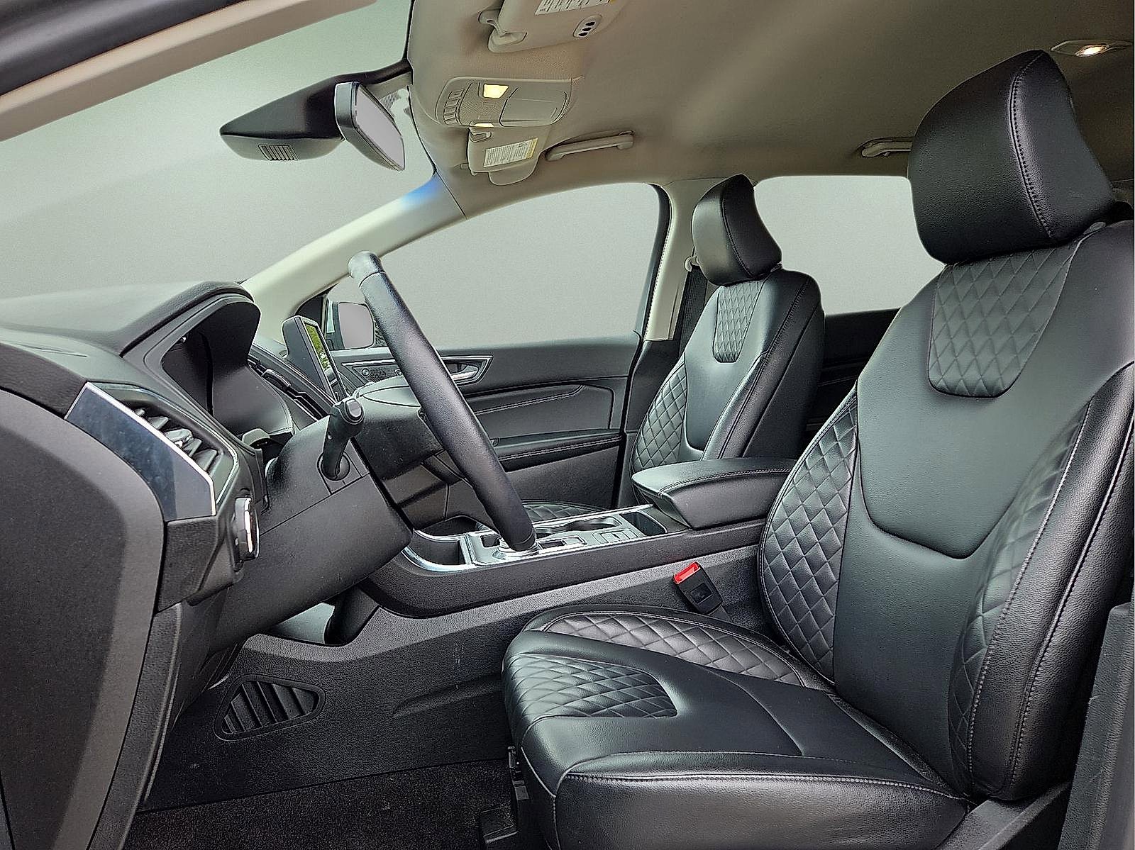 Used 2024 Ford Edge Titanium image 14