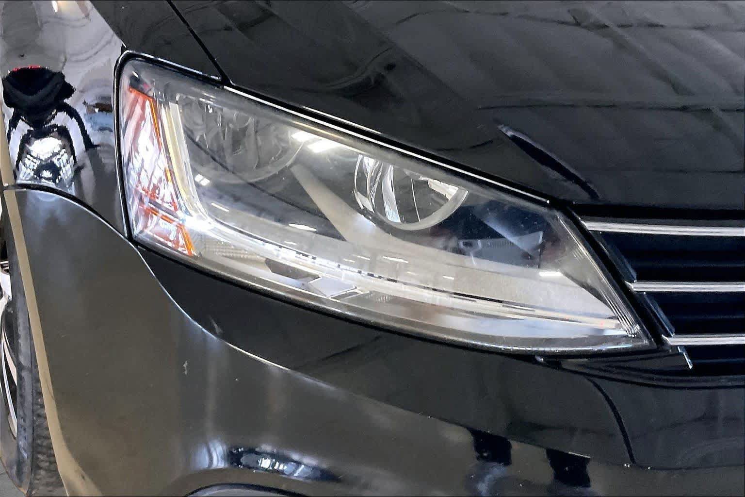 Used 2017 Volkswagen Jetta SE FWD image 25