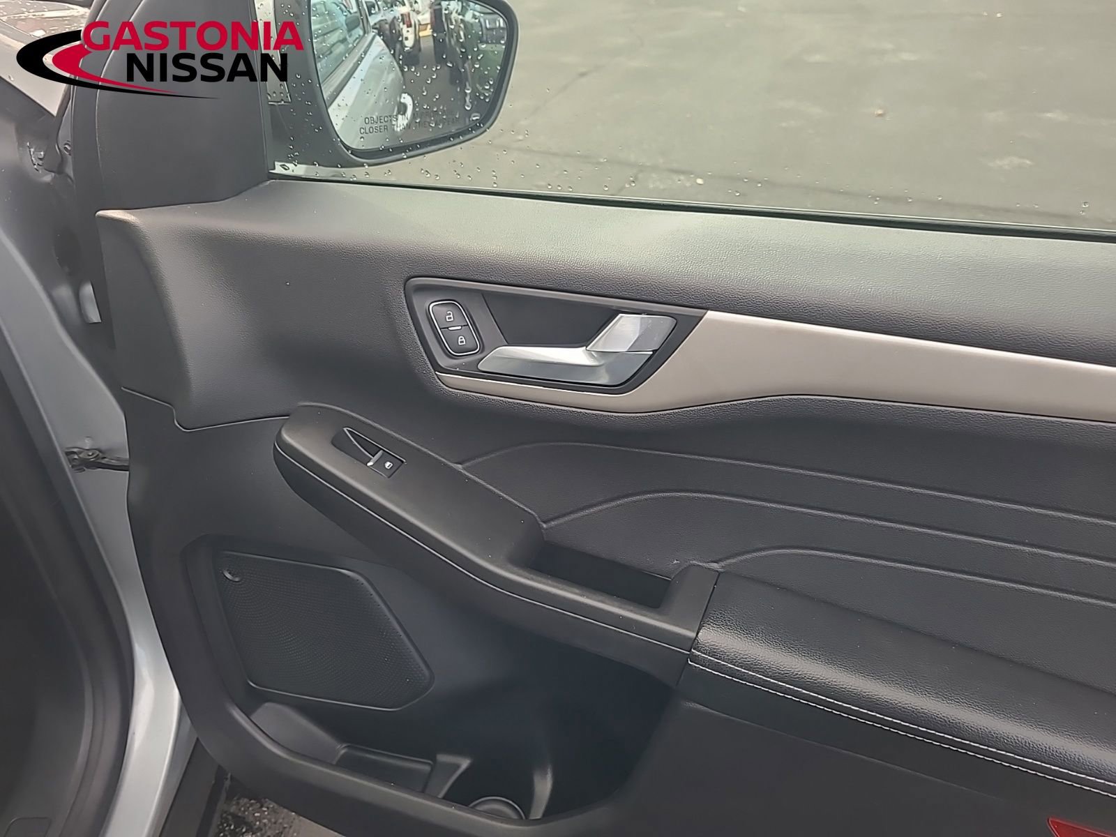 Used 2022 Ford Escape SEL image 19