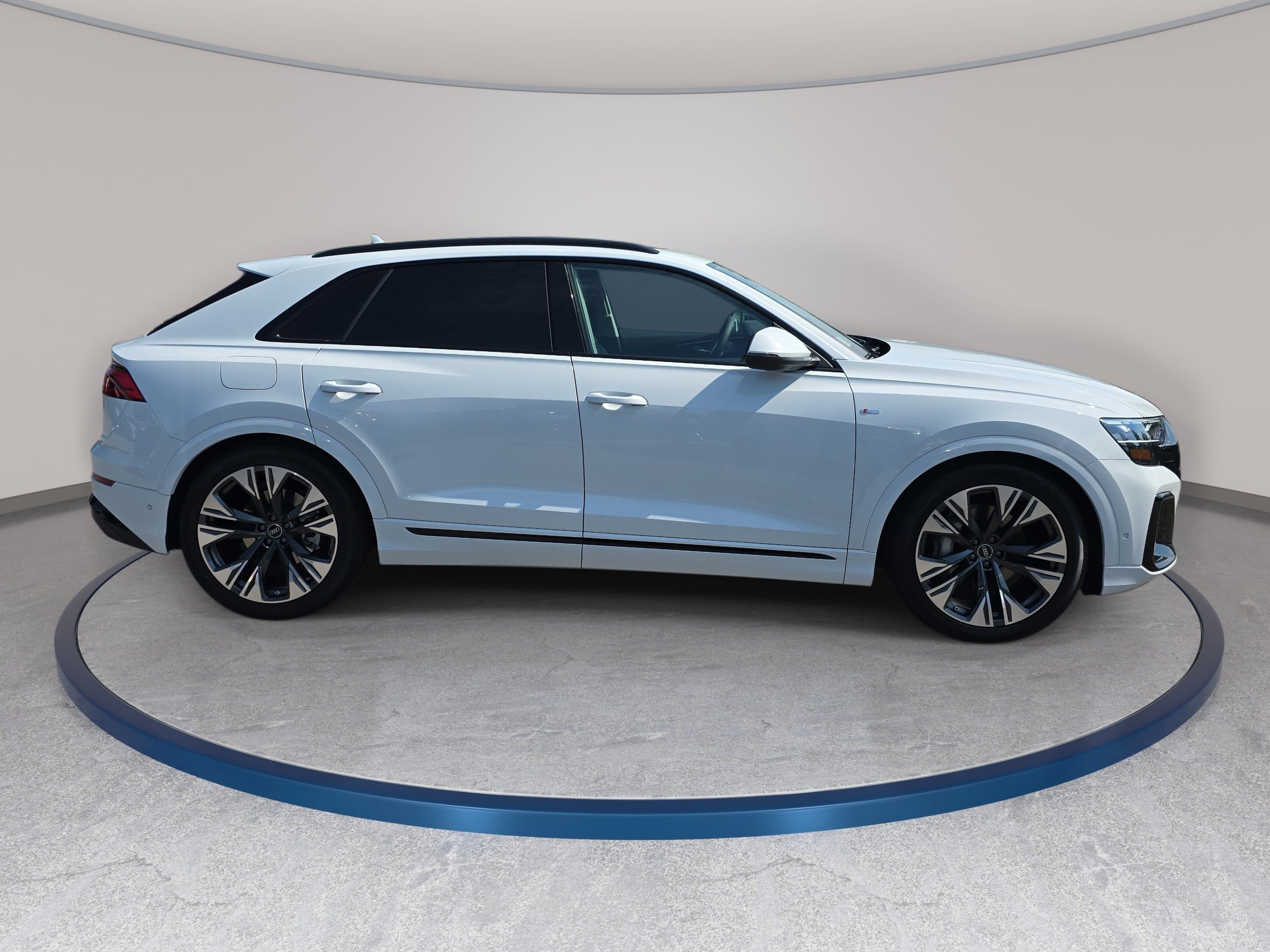New 2026 Audi Q8 Premium Plus AWD/4WD image 4