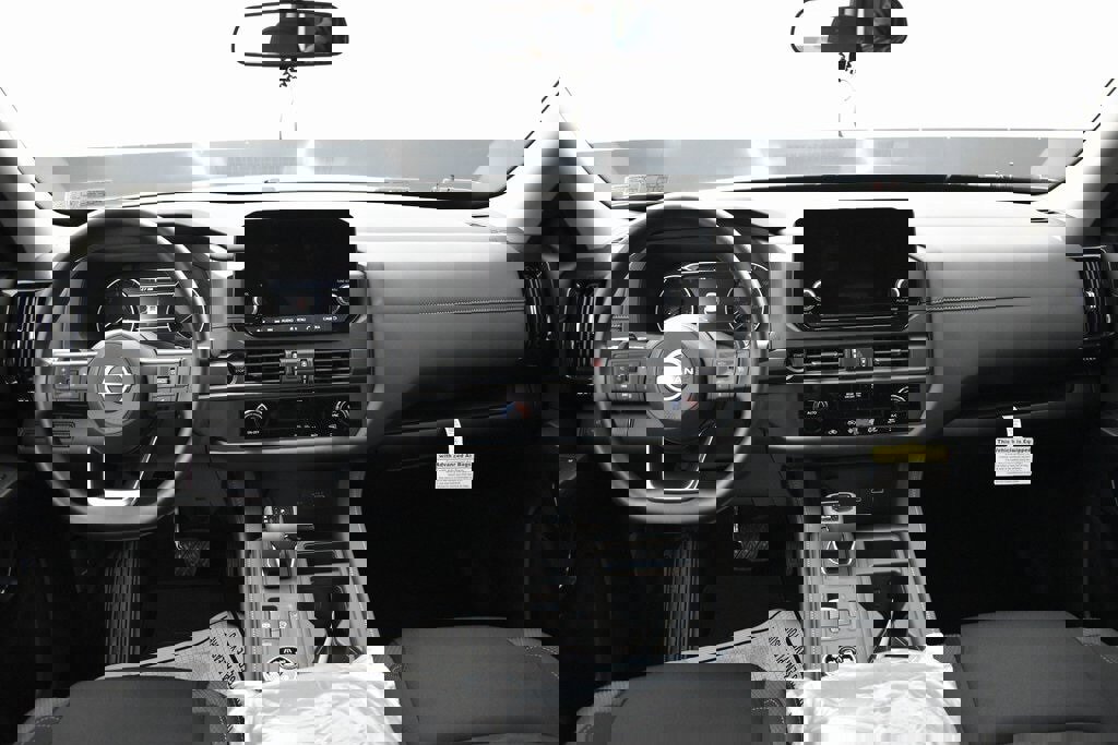 New 2025 Nissan Pathfinder S image 12