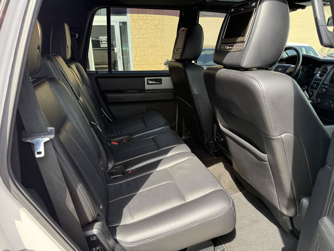 Used 2015 Ford Expedition Limited w/ Equipment Group 301A AWD/4WD image 20