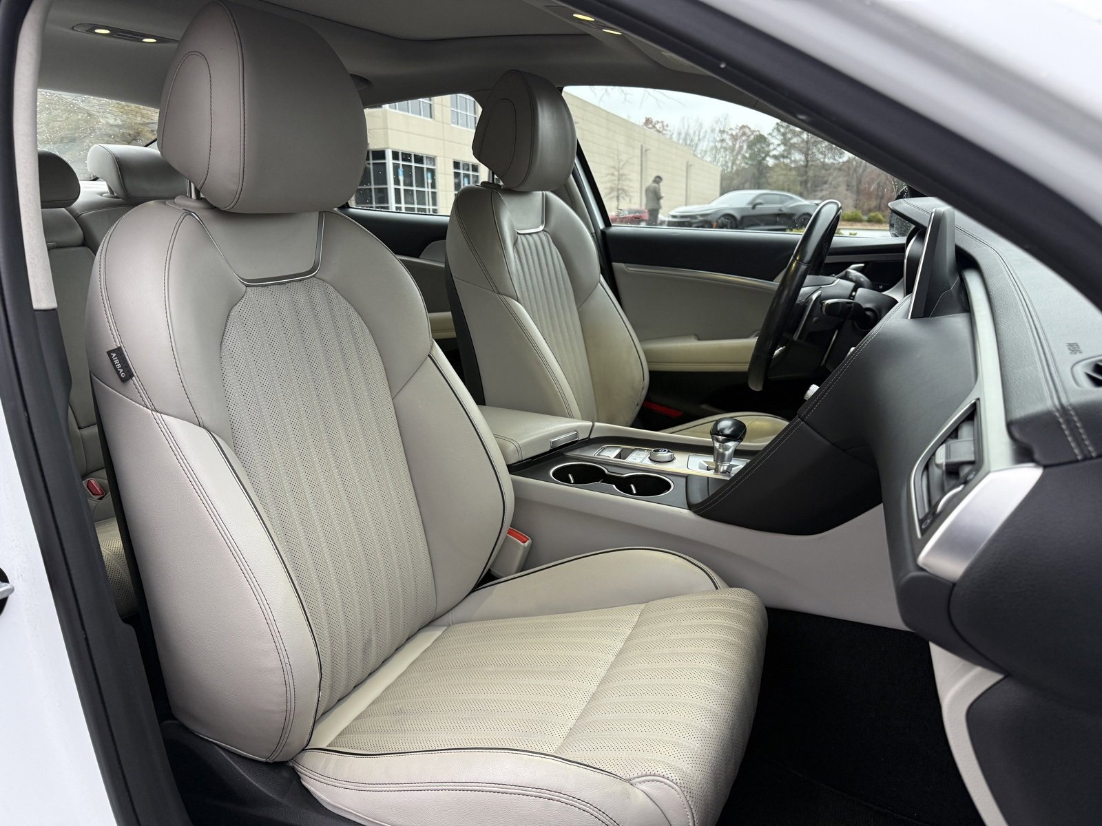 Used 2020 Genesis G70 3.3T w/ Elite Package image 37