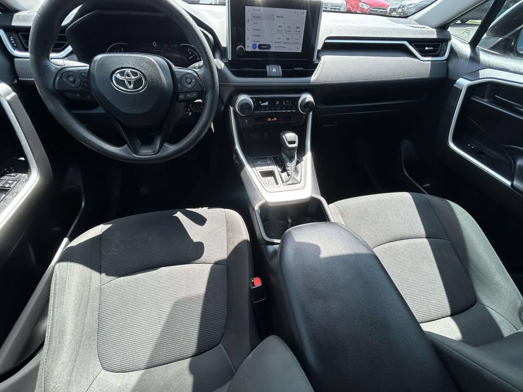 Used 2023 Toyota RAV4 LE FWD image 14
