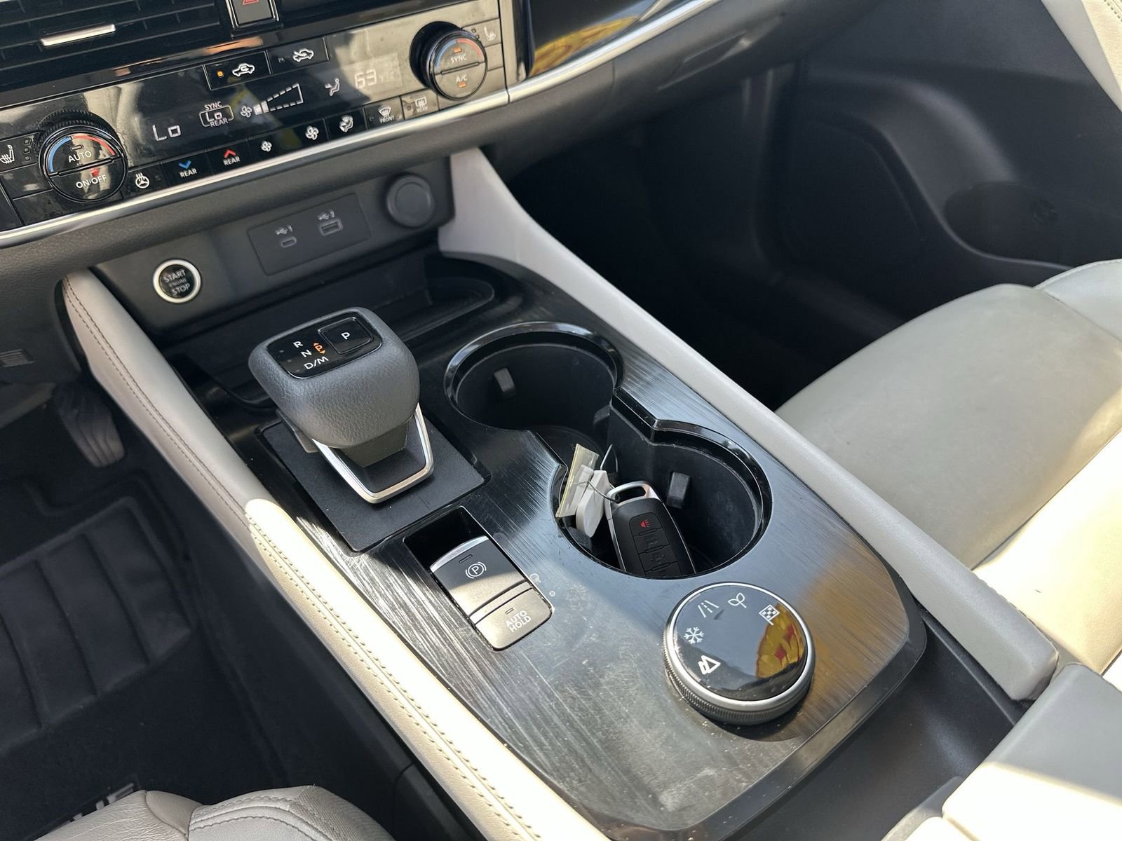 Used 2022 Nissan Rogue SL w/ SL Premium Package image 25