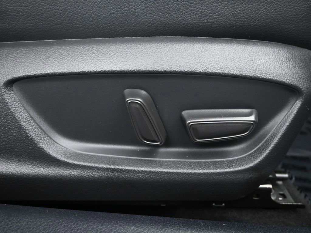 Used 2021 Toyota Camry XSE FWD image 12