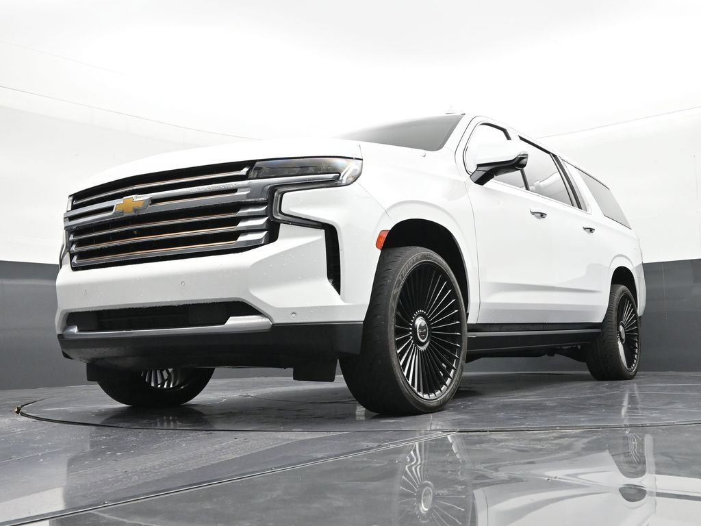 Used 2021 Chevrolet Suburban High Country w/ Premium Package 2 AWD/4WD image 20