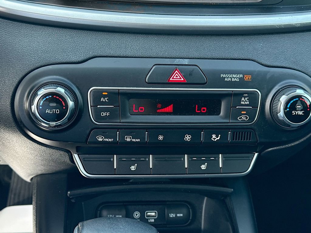 Used 2019 Kia Sorento S image 17