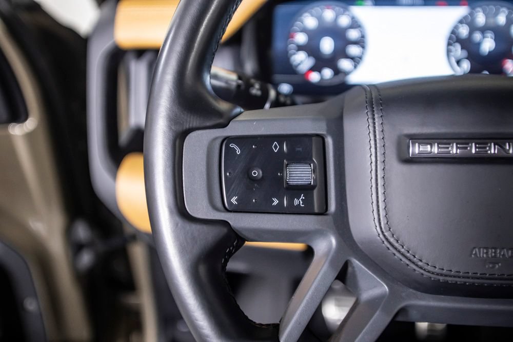 Used 2022 Land Rover Defender 90 X AWD/4WD image 35