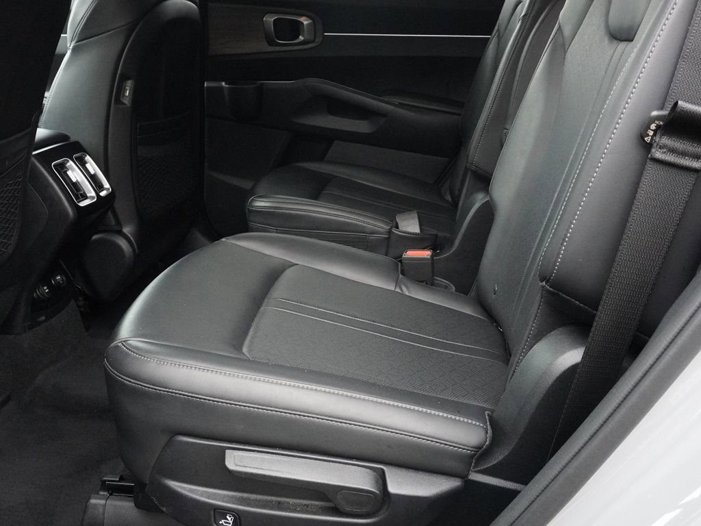 Used 2023 Kia Sorento EX image 33