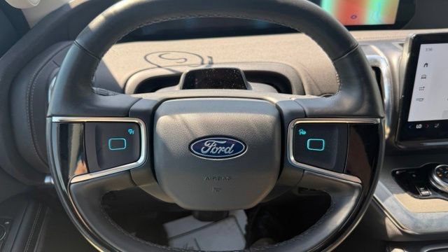 Used 2025 Ford Expedition Max Platinum AWD/4WD image 13