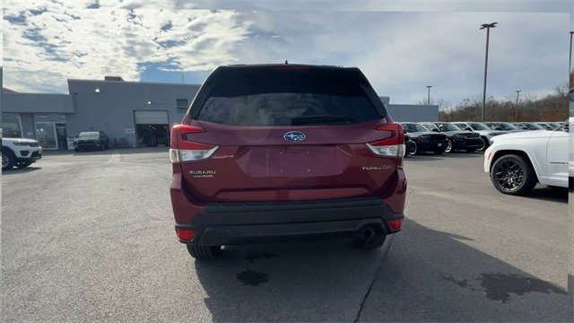 Used 2020 Subaru Forester Limited image 7
