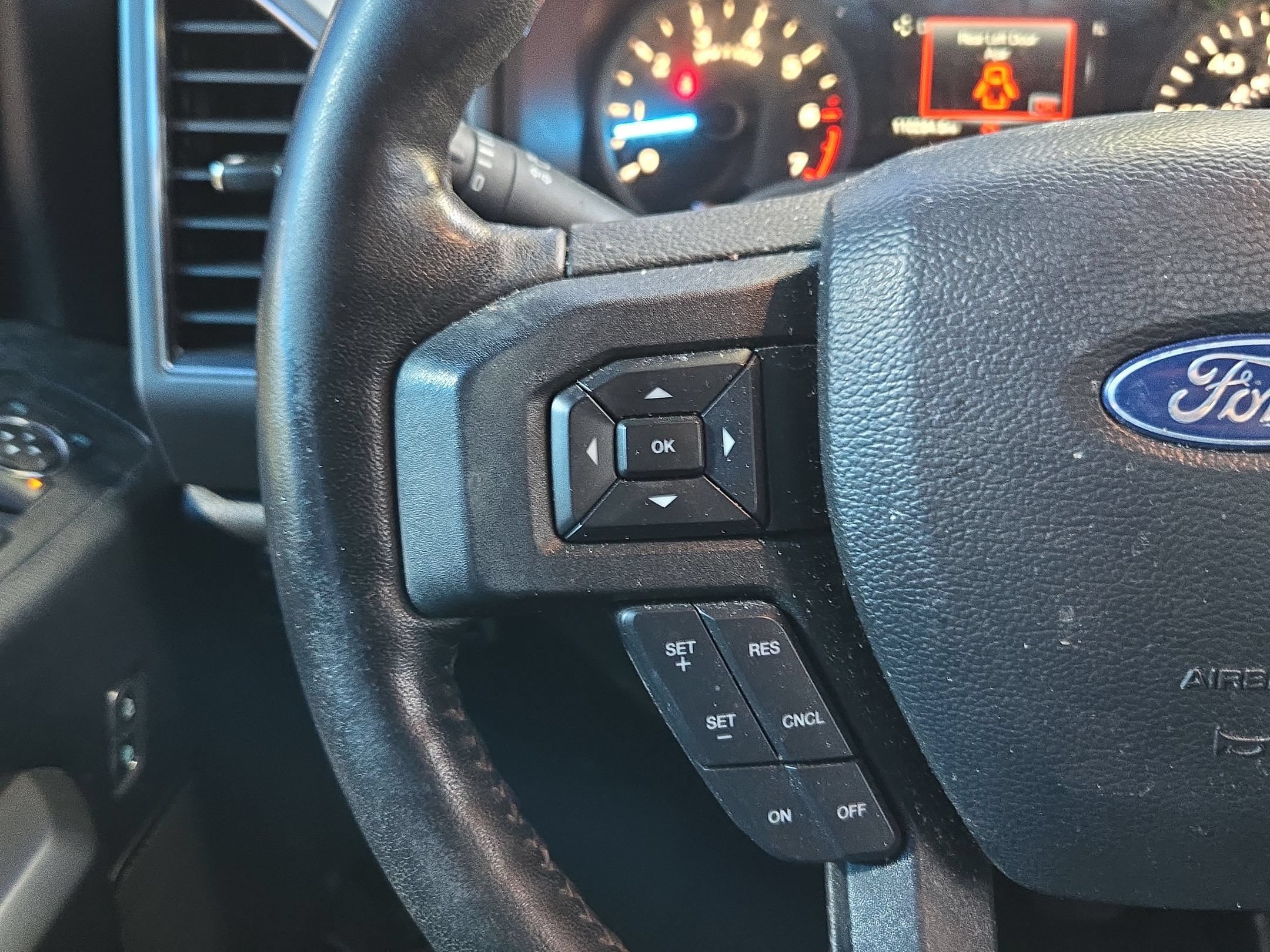 Used 2019 Ford F150 XLT w/ Equipment Group 302A Luxury AWD/4WD image 21