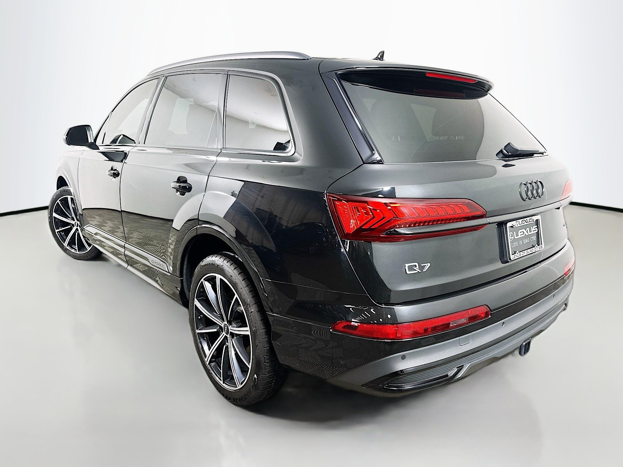 Used 2023 Audi Q7 3.0T Premium Plus w/ Premium Plus Package AWD/4WD image 5