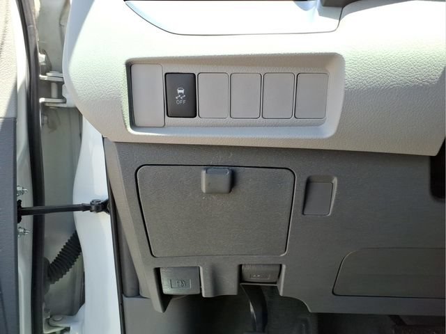 Used 2020 Toyota Sienna L FWD image 14